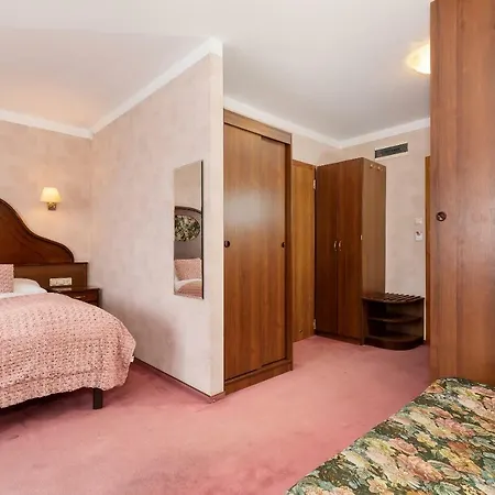 Flowers - Avangardia Apartment Kolobrzeg